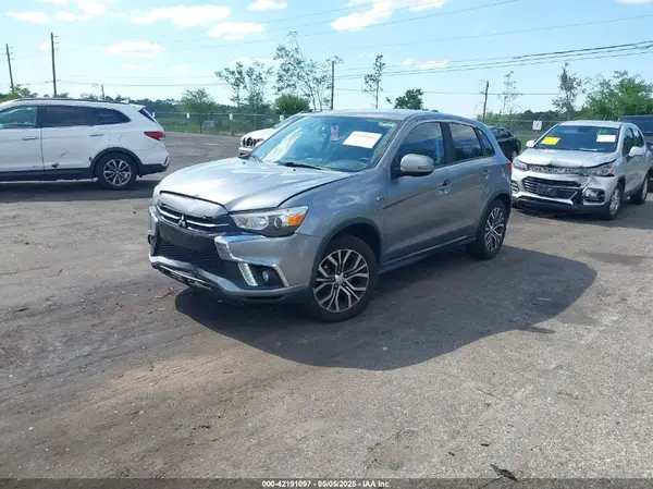 JA4AR3AW0JZ034977 2018 MITSUBISHI OUTLANDER - Image 2
