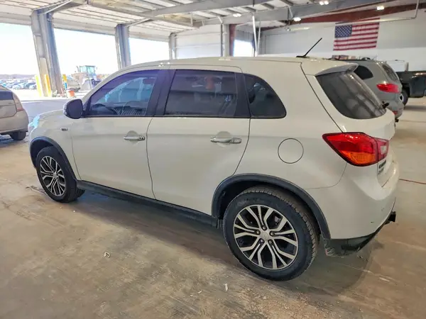 JA4AR3AW1GZ045723 2016 MITSUBISHI OUTLANDER - Image 2