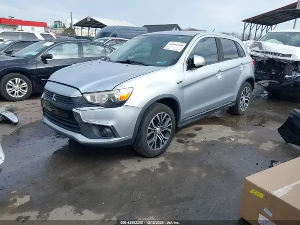 JA4AR3AW1GZ057063 2016 MITSUBISHI OUTLANDER - Image 2