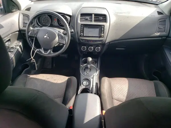 JA4AR3AW1HZ017308 2017 MITSUBISHI OUTLANDER - Image 8
