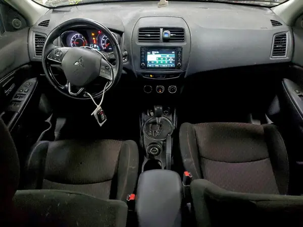 JA4AR3AW1HZ019771 2017 MITSUBISHI OUTLANDER - Image 8