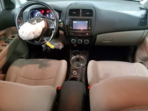 JA4AR3AW1HZ023609 2017 MITSUBISHI OUTLANDER - Image 8