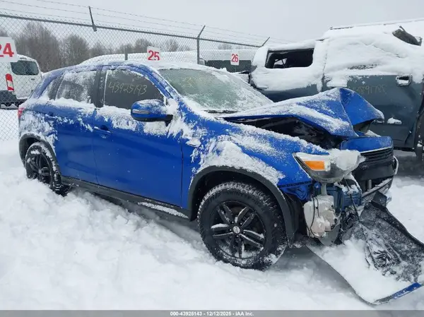 JA4AR3AW1HZ032259 2017 MITSUBISHI OUTLANDER - Image 1