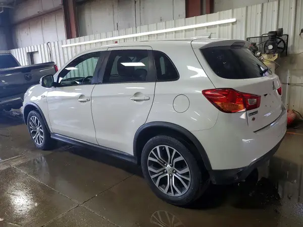 JA4AR3AW1HZ041575 2017 MITSUBISHI OUTLANDER - Image 2