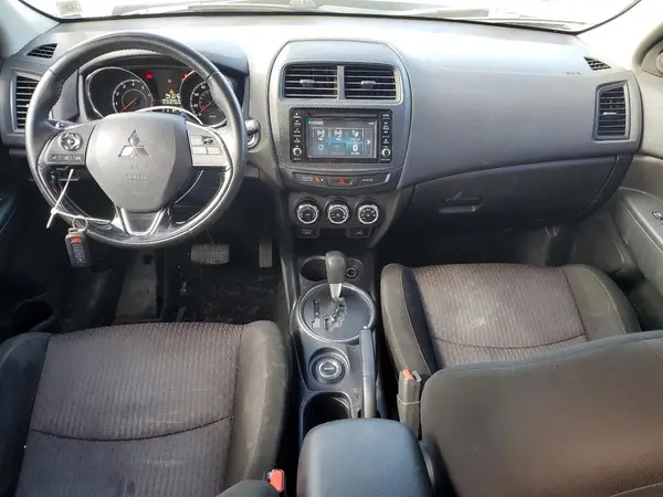 JA4AR3AW1HZ045061 2017 MITSUBISHI OUTLANDER - Image 8