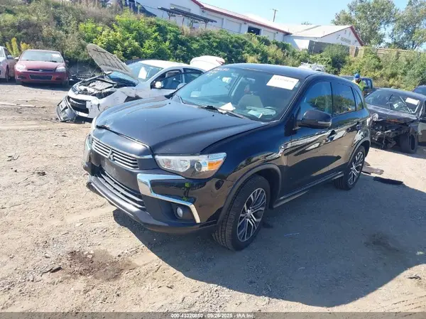 JA4AR3AW1HZ065181 2017 MITSUBISHI OUTLANDER - Image 2