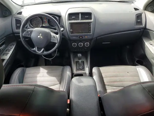 JA4AR3AW1JU001080 2018 MITSUBISHI OUTLANDER - Image 8
