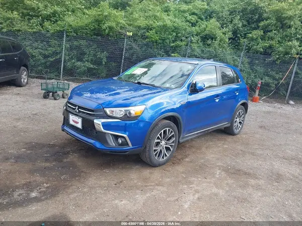 JA4AR3AW1JU001399 2018 MITSUBISHI OUTLANDER - Image 2