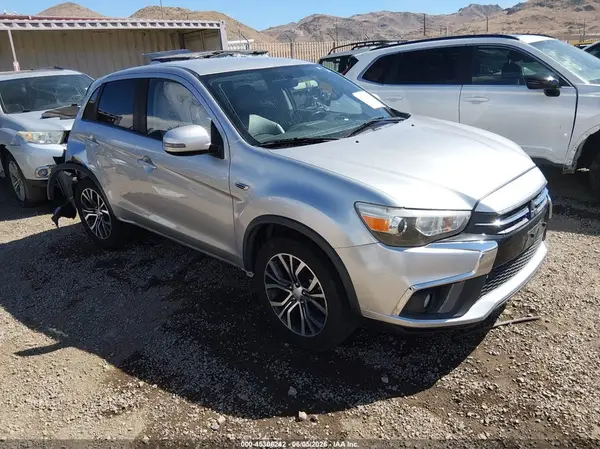 JA4AR3AW1JU002519 2018 MITSUBISHI OUTLANDER - Image 1
