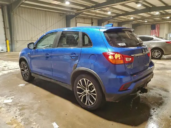 JA4AR3AW1JU004335 2018 MITSUBISHI OUTLANDER - Image 2
