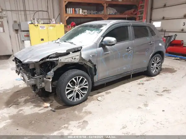 JA4AR3AW1JU012676 2018 MITSUBISHI OUTLANDER - Image 2