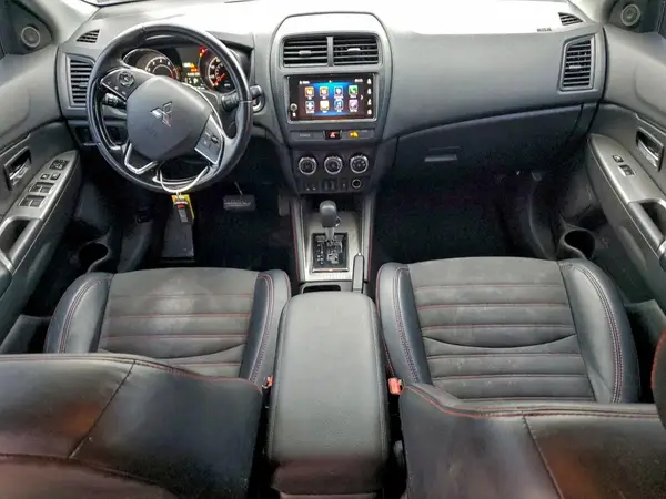 JA4AR3AW1JU019983 2018 MITSUBISHI OUTLANDER - Image 8