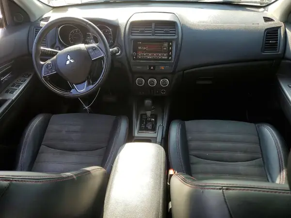 JA4AR3AW1JU025556 2018 MITSUBISHI OUTLANDER - Image 8