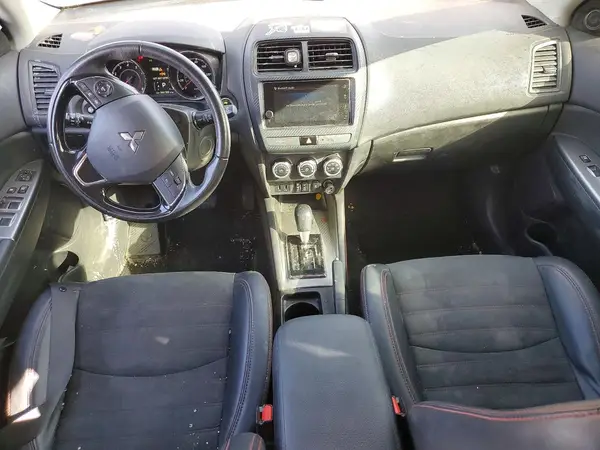 JA4AR3AW1JZ008033 2018 MITSUBISHI OUTLANDER - Image 8