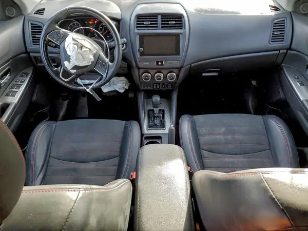 JA4AR3AW1JZ010574 2018 MITSUBISHI OUTLANDER - Image 8