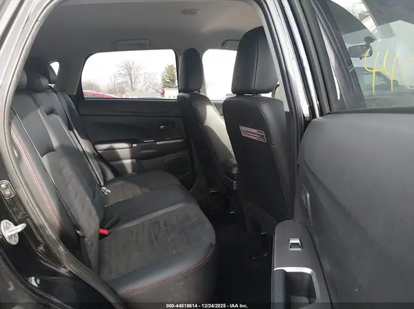 JA4AR3AW1JZ012003 2018 MITSUBISHI OUTLANDER - Image 8