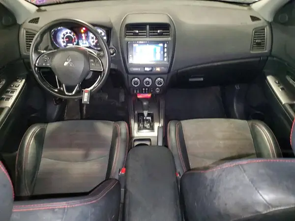 JA4AR3AW1JZ035152 2018 MITSUBISHI OUTLANDER - Image 8