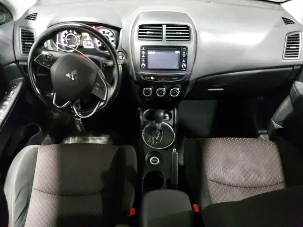 JA4AR3AW2HZ020122 2017 MITSUBISHI OUTLANDER - Image 8
