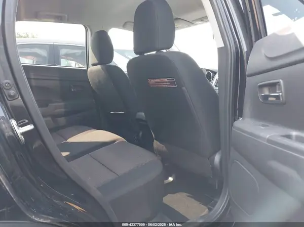 JA4AR3AW2HZ025255 2017 MITSUBISHI OUTLANDER - Image 8