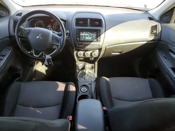 JA4AR3AW2HZ039916 2017 MITSUBISHI OUTLANDER - Image 8