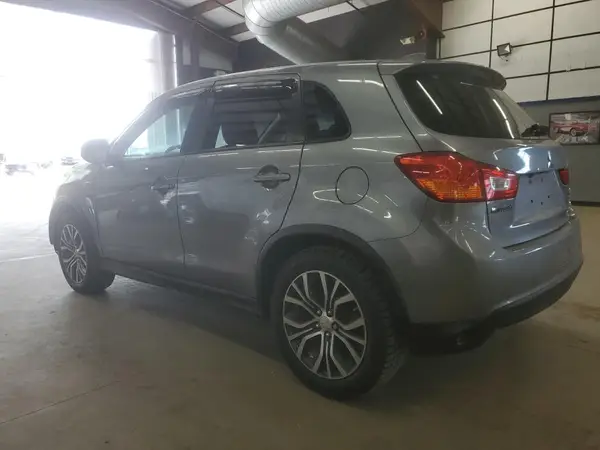 JA4AR3AW2HZ044338 2017 MITSUBISHI OUTLANDER - Image 2
