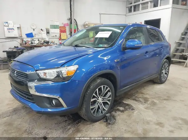 JA4AR3AW2HZ045182 2017 MITSUBISHI OUTLANDER - Image 2