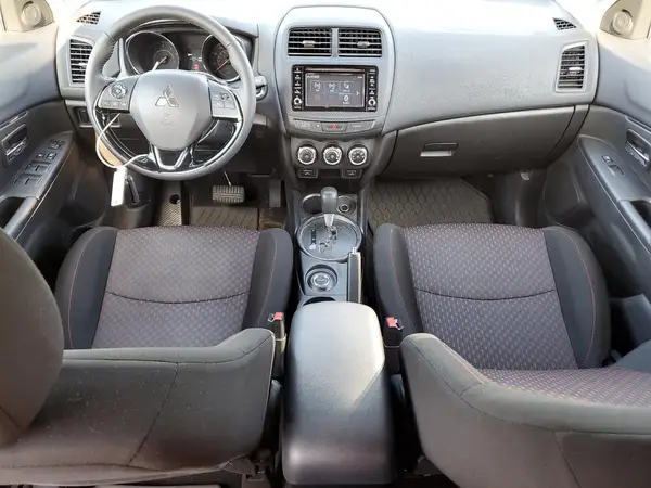 JA4AR3AW2HZ059793 2017 MITSUBISHI OUTLANDER - Image 8