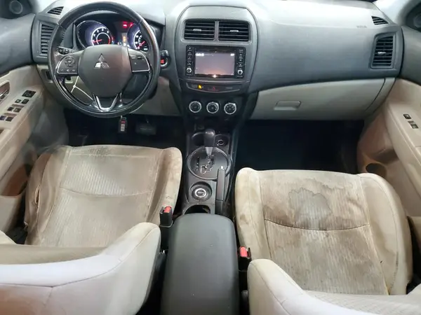 JA4AR3AW2HZ064606 2017 MITSUBISHI OUTLANDER - Image 8