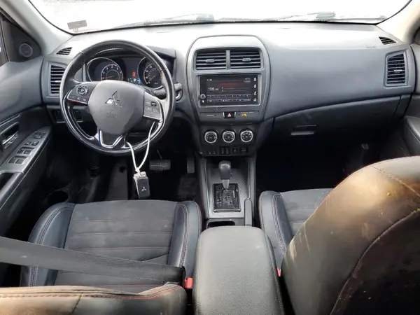 JA4AR3AW2JU000276 2018 MITSUBISHI OUTLANDER - Image 8