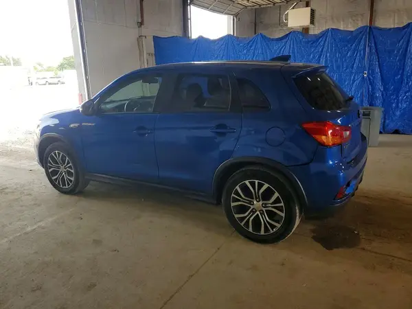 JA4AR3AW2JU000844 2018 MITSUBISHI OUTLANDER - Image 2