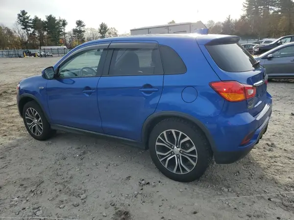JA4AR3AW2JZ009501 2018 MITSUBISHI OUTLANDER - Image 2