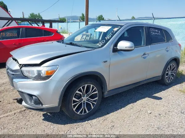 JA4AR3AW2JZ036004 2018 MITSUBISHI OUTLANDER - Image 2