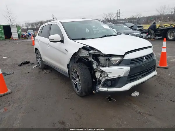 JA4AR3AW3GZ056125 2016 MITSUBISHI OUTLANDER - Image 1