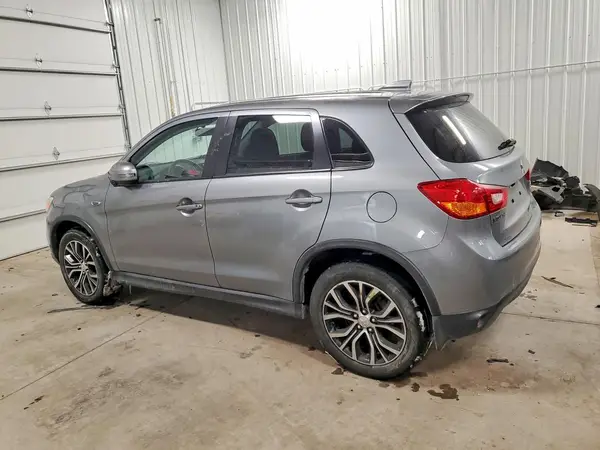 JA4AR3AW3HZ064498 2017 MITSUBISHI OUTLANDER - Image 2