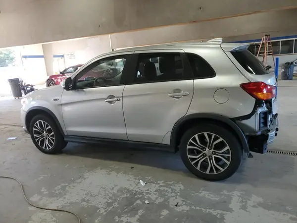 JA4AR3AW3JU001355 2018 MITSUBISHI OUTLANDER - Image 2