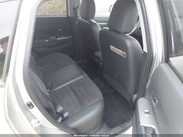 JA4AR3AW3JU001677 2018 MITSUBISHI OUTLANDER - Image 8