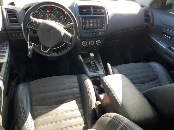 JA4AR3AW3JU022996 2018 MITSUBISHI OUTLANDER - Image 8