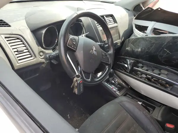 JA4AR3AW3JZ012651 2018 MITSUBISHI OUTLANDER - Image 8
