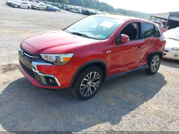 JA4AR3AW3JZ032219 2018 MITSUBISHI OUTLANDER - Image 2