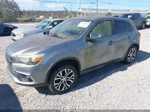JA4AR3AW4GZ041567 2016 MITSUBISHI OUTLANDER - Image 2