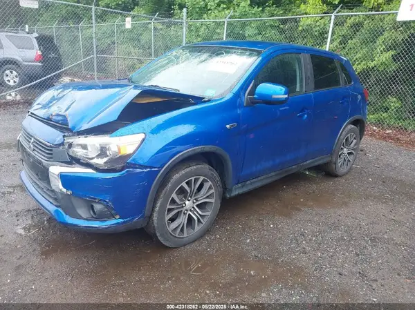 JA4AR3AW4GZ051872 2016 MITSUBISHI OUTLANDER - Image 2