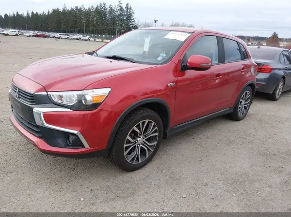 JA4AR3AW4HZ027587 2017 MITSUBISHI OUTLANDER - Image 2