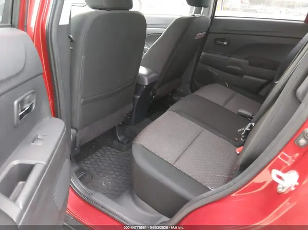JA4AR3AW4HZ027587 2017 MITSUBISHI OUTLANDER - Image 8