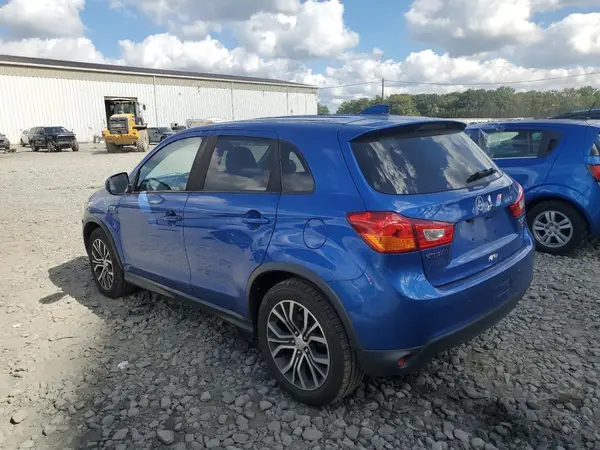 JA4AR3AW4HZ036841 2017 MITSUBISHI OUTLANDER - Image 2