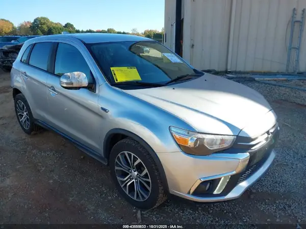 JA4AR3AW4JU002207 2018 MITSUBISHI OUTLANDER - Image 1