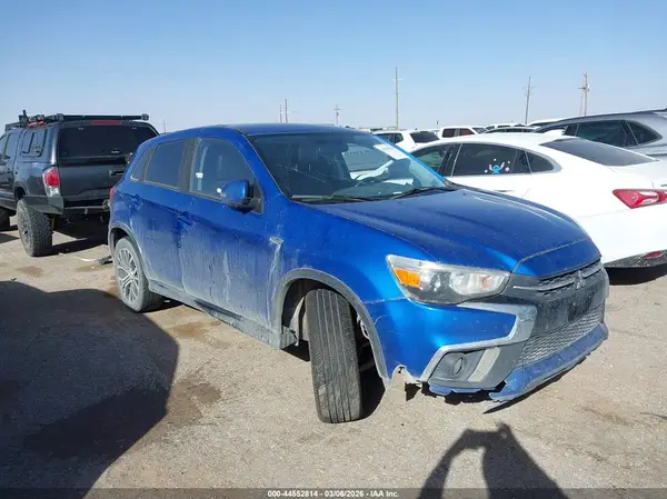 JA4AR3AW4JU002823 2018 MITSUBISHI OUTLANDER - Image 1