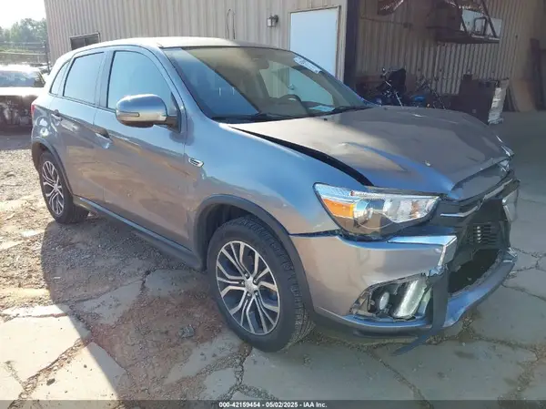 JA4AR3AW4JU006449 2018 MITSUBISHI OUTLANDER - Image 1