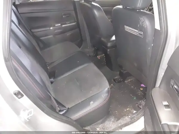 JA4AR3AW4JZ033282 2018 MITSUBISHI OUTLANDER - Image 8