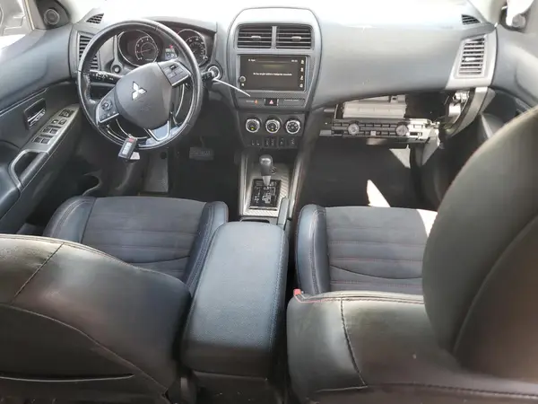 JA4AR3AW4JZ034755 2018 MITSUBISHI OUTLANDER - Image 8