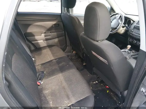 JA4AR3AW5GZ032568 2016 MITSUBISHI OUTLANDER - Image 8